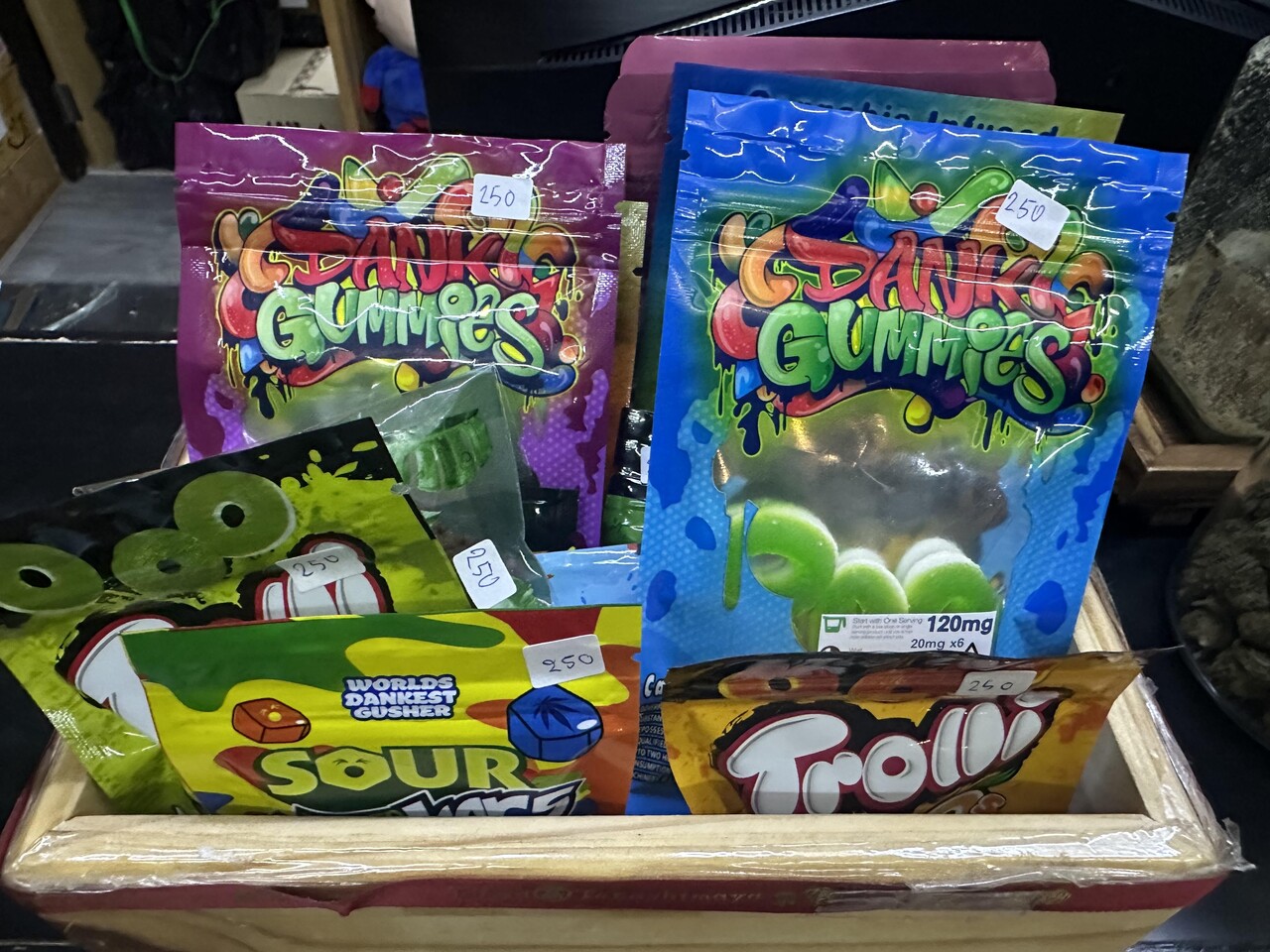 호기심에, 모르고…휴가철 앞두고 '대마제품 주의보'[연합뉴스]