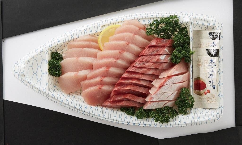 이마트, 겨울 수산물 대전…여름부터 준비한 방어회·생굴 할인[연합뉴스]