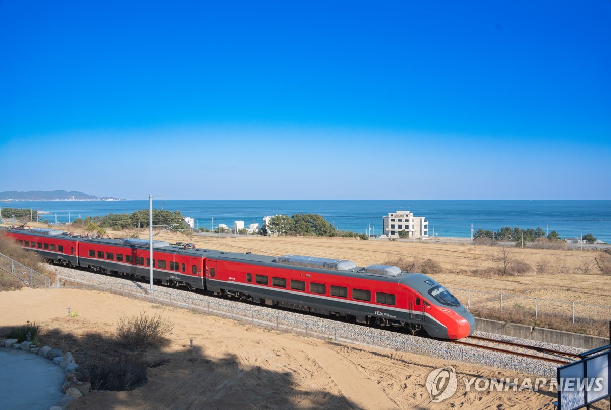 "기차 타고 동해시로" 동해선 최초 관광열차 여행상품 운영