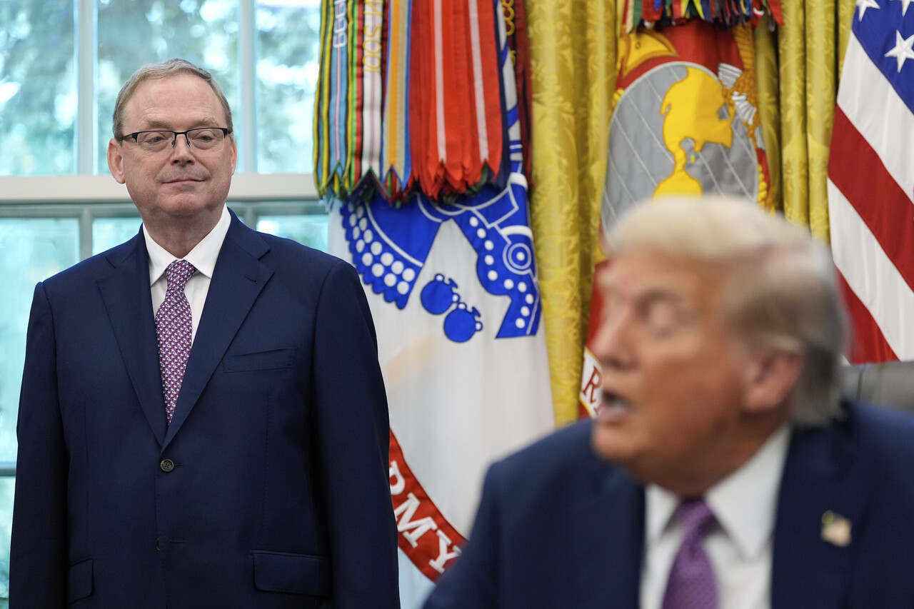 "파월 후임에 트럼프 참모 해싯 유력"…미 국채 금리 하락[연합뉴스]